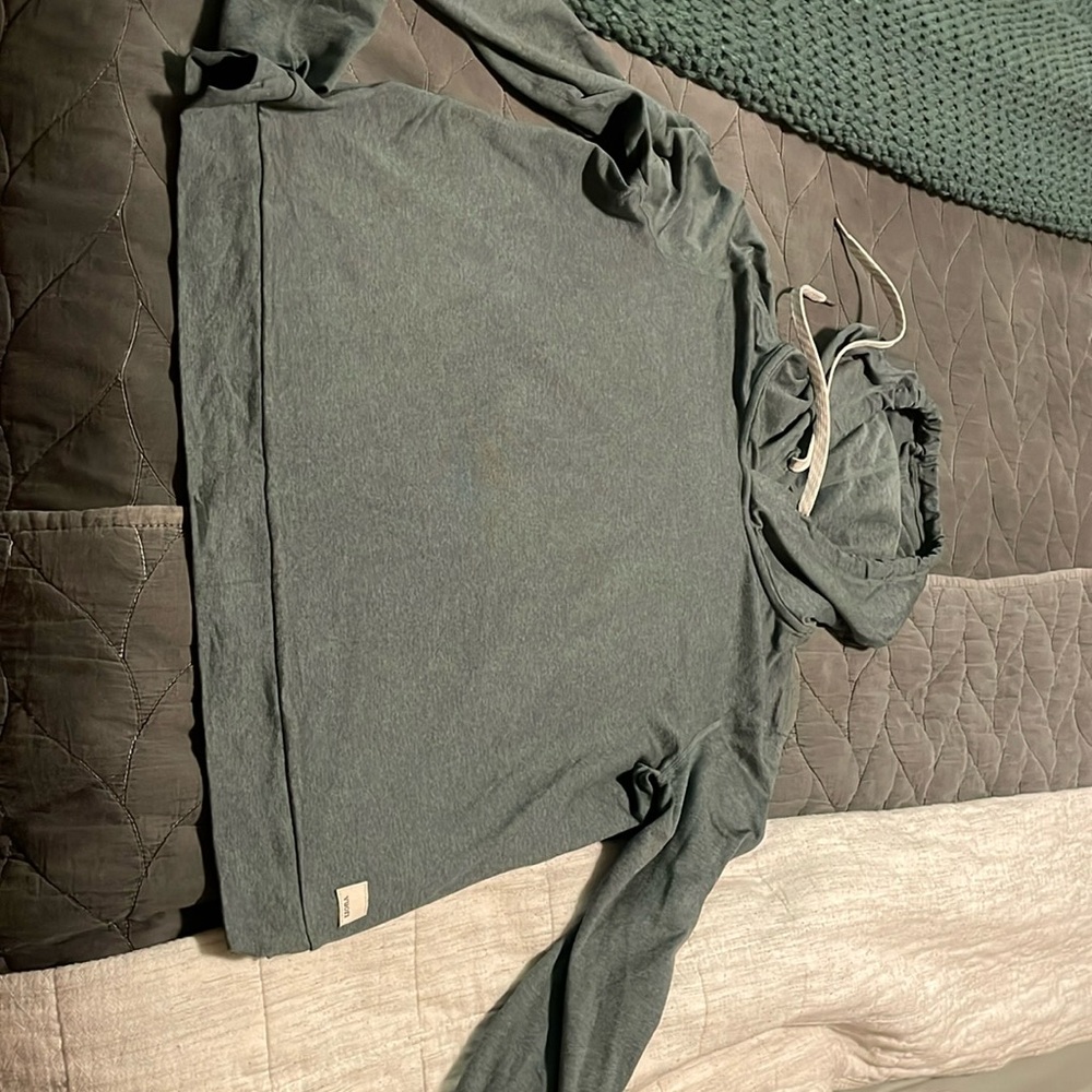 Vuori halo hoodie